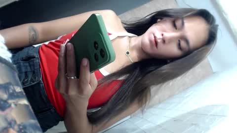 Snapshot of eves_candy chatting on 6, 10, 2025 Chloe mae online show from 6, 10, 2025