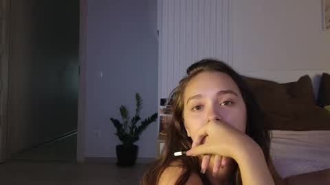 Snapshot of evi_woow chatting on 15, 9, 2025 evi_woow online show from 15, 9, 2025