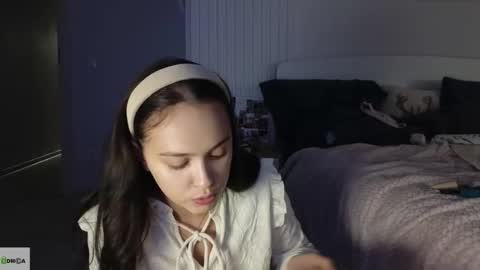 evi_woow online show from 7, 2, 2026