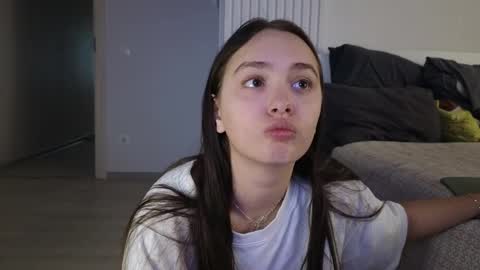 evi_woow online show from 24, 3, 2026