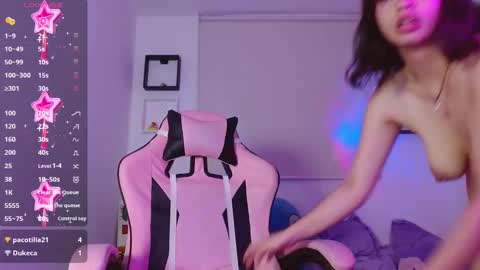 Snapshot of evie_cloud chatting on 15, 12, 2024 Evie Cloud online show from 15, 12, 2024