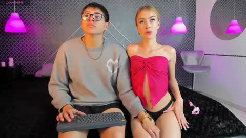 Evie  Denm online show from 24, 2, 2026