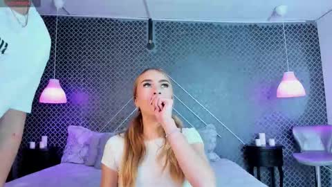 Evie  Denm online show from 13, 3, 2026