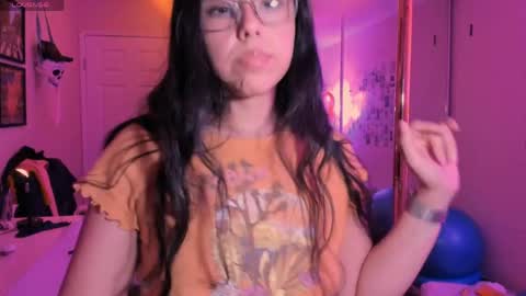 Evie Luna online show from 2, 5, 2026