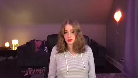 Snapshot of eviecam chatting on 9, 12, 2024 Evie3 online show from 9, 12, 2024