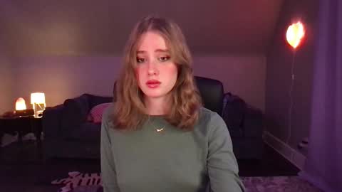 Snapshot of eviecam chatting on 17, 12, 2024 Evie3 online show from 17, 12, 2024