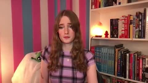 Snapshot of eviecam chatting on 5, 11, 2025 Evie3 online show from 5, 11, 2025