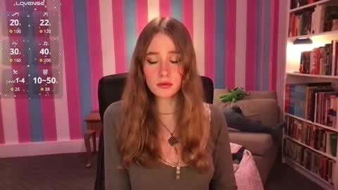 Snapshot of eviecam chatting on 3, 12, 2025 Evie3 online show from 3, 12, 2025