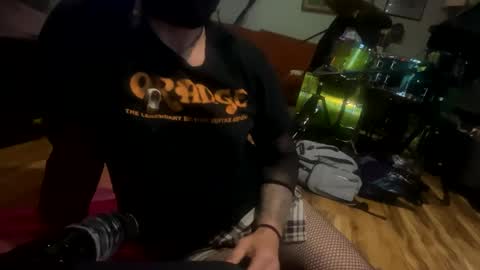 Snapshot of evilslutx chatting on 7, 3, 2025 Cloudia Kumz online show from 7, 3, 2025