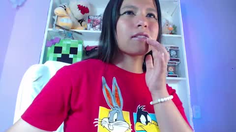 Snapshot of evybubbles_ chatting on 23, 12, 2024 Im Evy online show from 23, 12, 2024