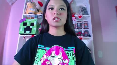 Snapshot of evybubbles_ chatting on 8, 3, 2025 Im Evy online show from 8, 3, 2025