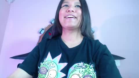 Snapshot of evybubbles_ chatting on 23, 9, 2025 Im Evy online show from 23, 9, 2025