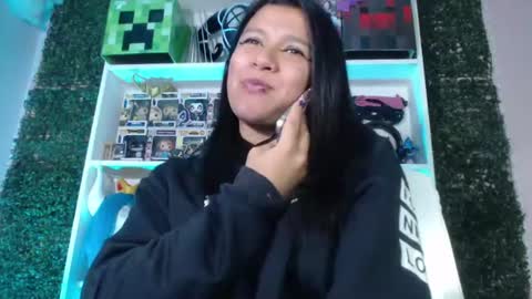 Snapshot of evybubbles_ chatting on 22, 7, 2026 Im Evy online show from 22, 7, 2026