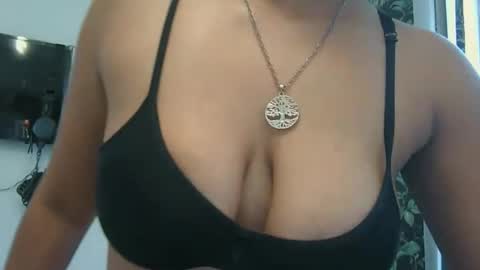 Snapshot of exclusivecourtney chatting on 2, 3, 2026 courtney online show from 2, 3, 2026