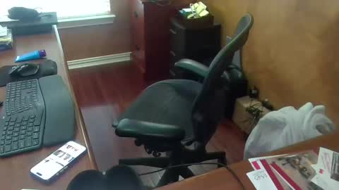Snapshot of exhibitman69_ldb chatting on 17, 5, 2026 exhibitman69_ldb online show from 17, 5, 2026