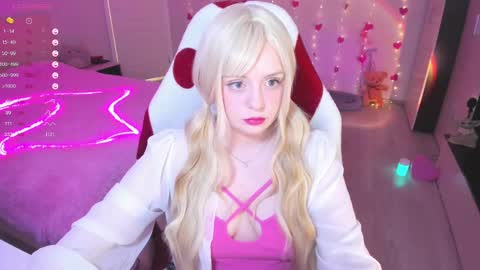 Snapshot of exhoneyangel chatting on 5, 3, 2025  Amy  online show from 5, 3, 2025