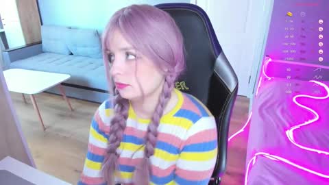 Snapshot of exhoneyangel chatting on 25, 9, 2025  Amy  online show from 25, 9, 2025