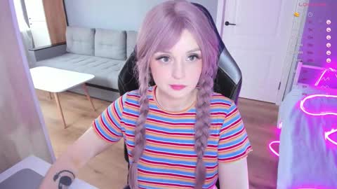 Snapshot of exhoneyangel chatting on 16, 10, 2025  Amy  online show from 16, 10, 2025