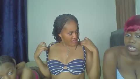 Snapshot of exotic_cutiee chatting on 18, 4, 2026 exotic_cutiee online show from 18, 4, 2026