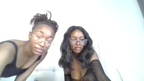 Snapshot of exotic_ebony2 chatting on 30, 3, 2026 exoticebony online show from 30, 3, 2026