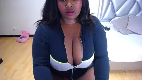 Snapshot of exotic_karmella chatting on 28, 12, 2024 exotic_karmella online show from 28, 12, 2024