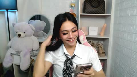 exotictssavie online show from 25, 2, 2025