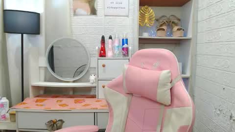 exotictssavie online show from 20, 10, 2025