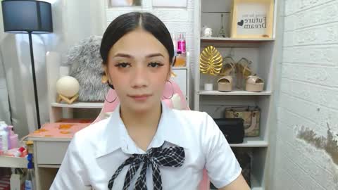 exotictssavie online show from 5, 2, 2026