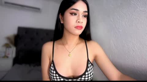 Snapshot of expensivets_chloe chatting on 14, 7, 2026 chloee online show from 14, 7, 2026