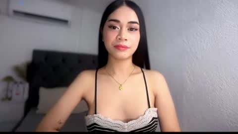 Snapshot of expensivets_chloe chatting on 21, 7, 2026 chloee online show from 21, 7, 2026