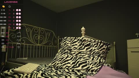 Snapshot of extra_topping chatting on 10, 1, 2025 extra_topping online show from 10, 1, 2025