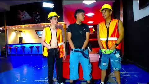 extrangers online show from 31, 10, 2025