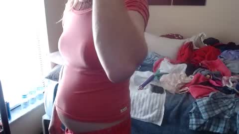 eyeswall0w online show from 19, 9, 2025