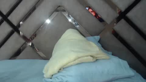 eyshaexotii online show from 21, 4, 2026