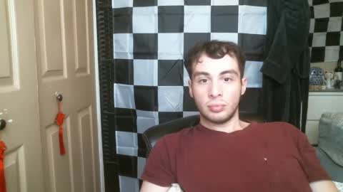 Ezra Naamah online show from 9, 3, 2025