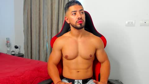 Snapshot of ezzio_scolaro chatting on 6, 1, 2026 Ezzio Scolaro online show from 6, 1, 2026