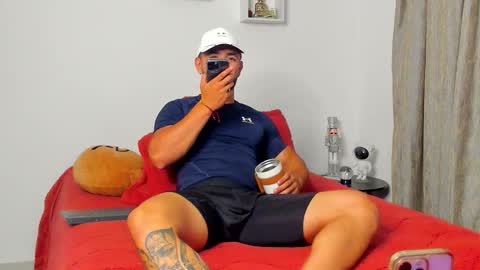 Snapshot of ezzio_scolaro chatting on 14, 1, 2026 Ezzio Scolaro online show from 14, 1, 2026