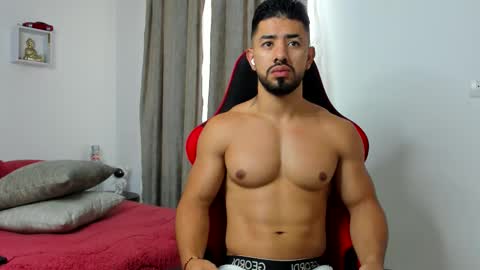 Snapshot of ezzio_scolaro chatting on 2, 2, 2026 Ezzio Scolaro online show from 2, 2, 2026