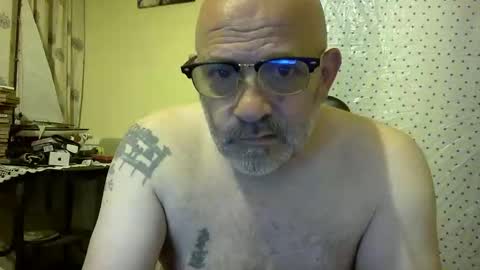 Snapshot of f1zzeek chatting on 6, 6, 2026 f1zzeek online show from 6, 6, 2026