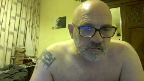 Snapshot of f1zzeek chatting on 19, 6, 2026 f1zzeek online show from 19, 6, 2026