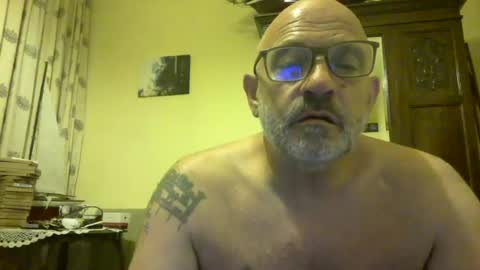 Snapshot of f1zzeek chatting on 10, 7, 2026 f1zzeek online show from 10, 7, 2026