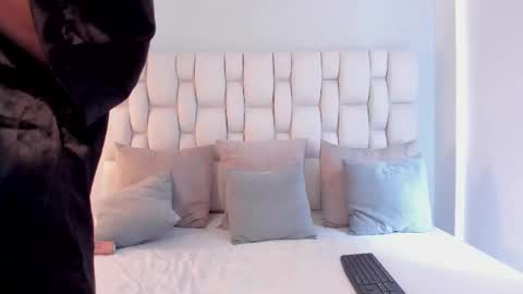 Snapshot of fabiana_rodriguez chatting on 25, 2, 2025 Fabi online show from 25, 2, 2025