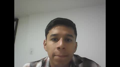 Snapshot of fabiar11 chatting on 14, 11, 2025 R online show from 14, 11, 2025