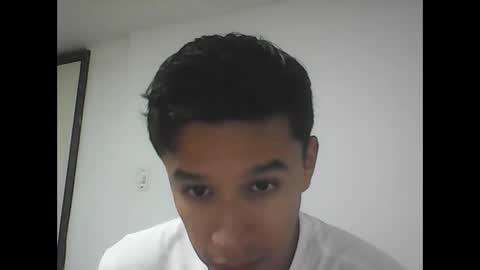 Snapshot of fabiar11 chatting on 23, 11, 2025 R online show from 23, 11, 2025