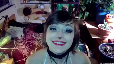 Snapshot of faewildflower chatting on 16, 11, 2025 faewildflower online show from 16, 11, 2025