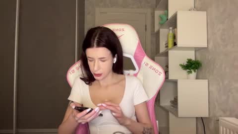 Bloom  online show from 6, 3, 2026