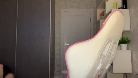 Bloom  online show from 13, 4, 2026