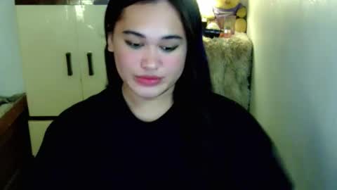 Snapshot of fairy_cuddle chatting on 18, 4, 2026 call me shanaia online show from 18, 4, 2026