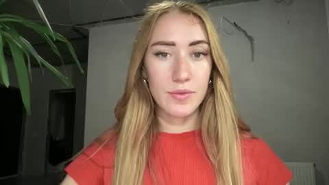 fairy_face online show from 8, 9, 2025