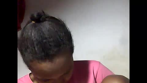 Snapshot of falielyse chatting on 4, 10, 2025 falielyse online show from 4, 10, 2025